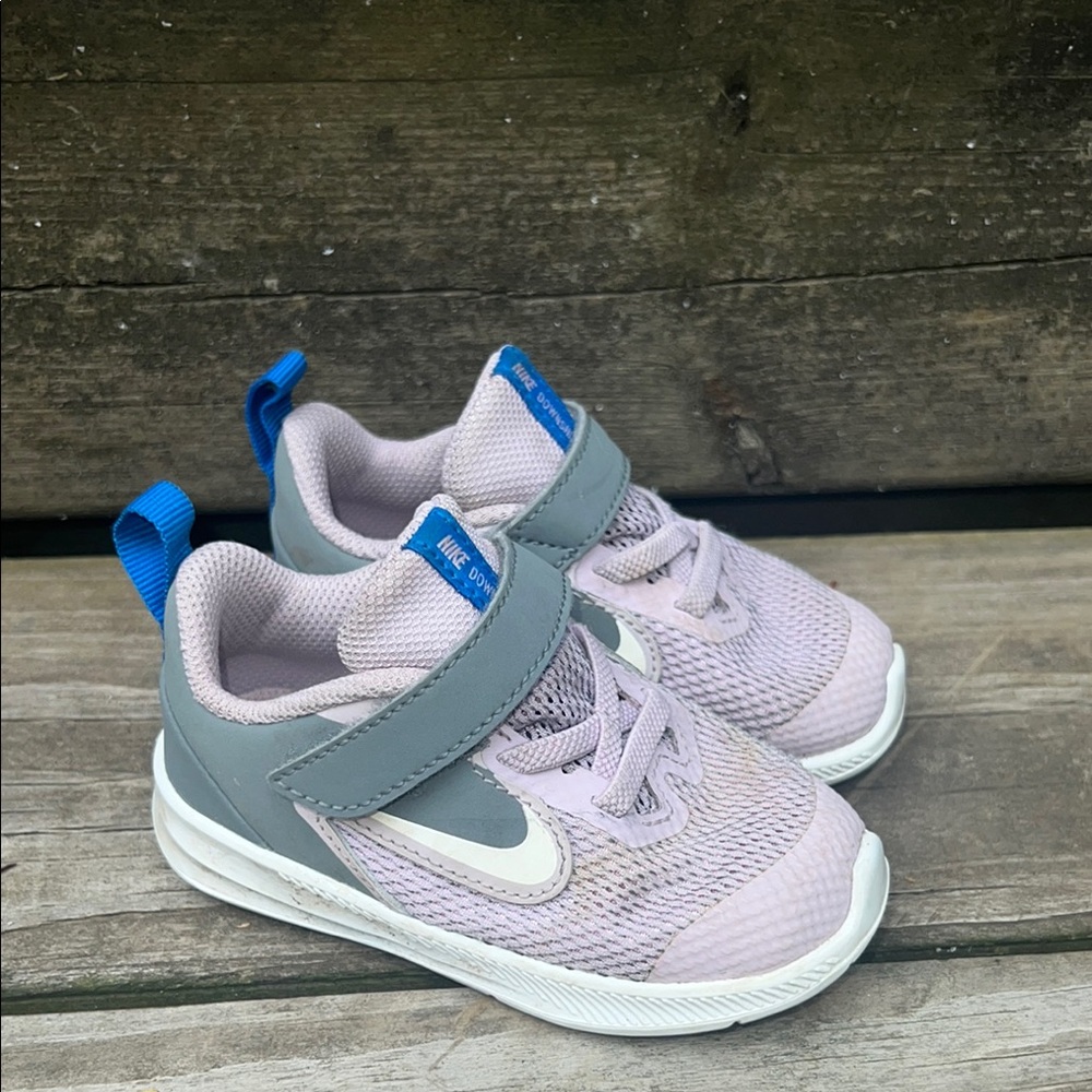 Nike Gray and Purple Sneakers with Velcro Closure